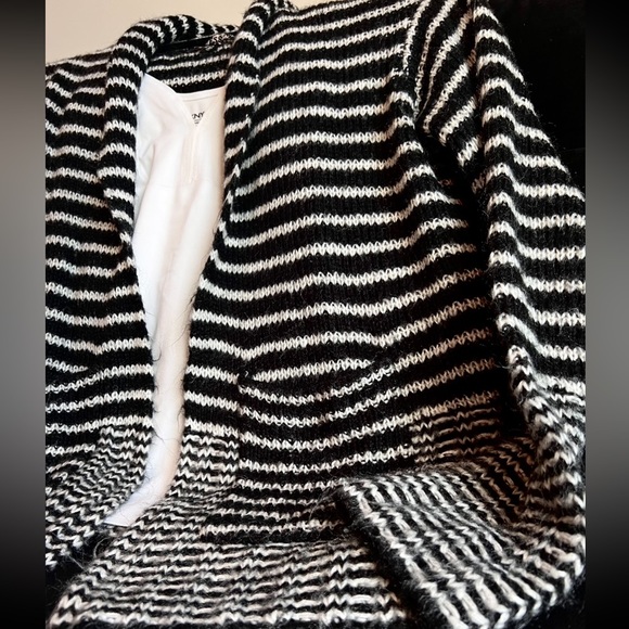 Guess brand Black and White Open Knit Cardigan Sweater with pockets. Size XS - Picture 7 of 15